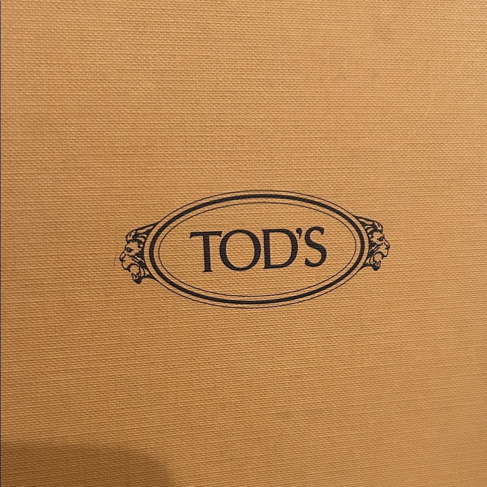 Tod's Two-Tone Brown and Cream Loafers - Picture 2 of 5